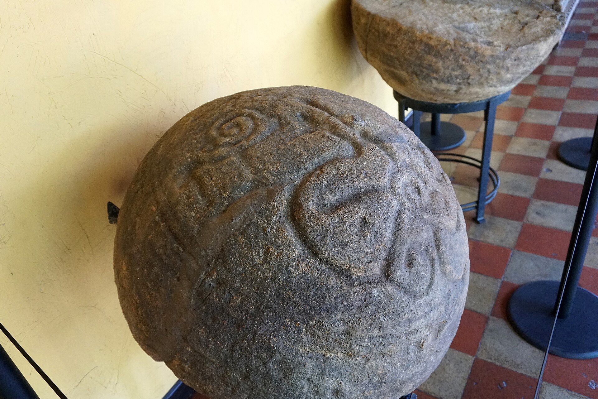 Esfera grabada del Diquís, Museo Nacional de Costa Rica