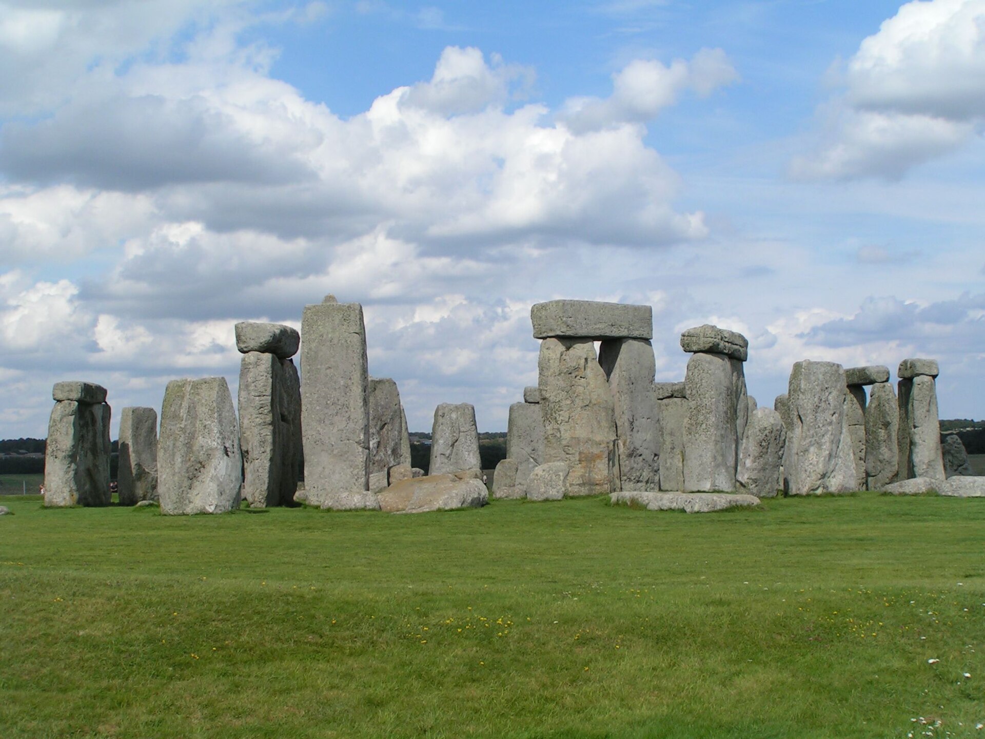 Panorámica de Stonehenge en su entorno de la llanura de Salisbury
